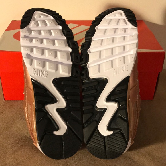 Nike shoes - Picture 5 of 7